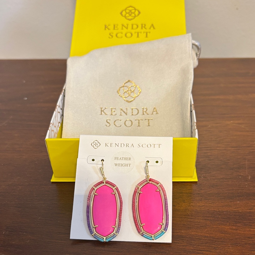 Kendra Scott Fuchsia Earrings
